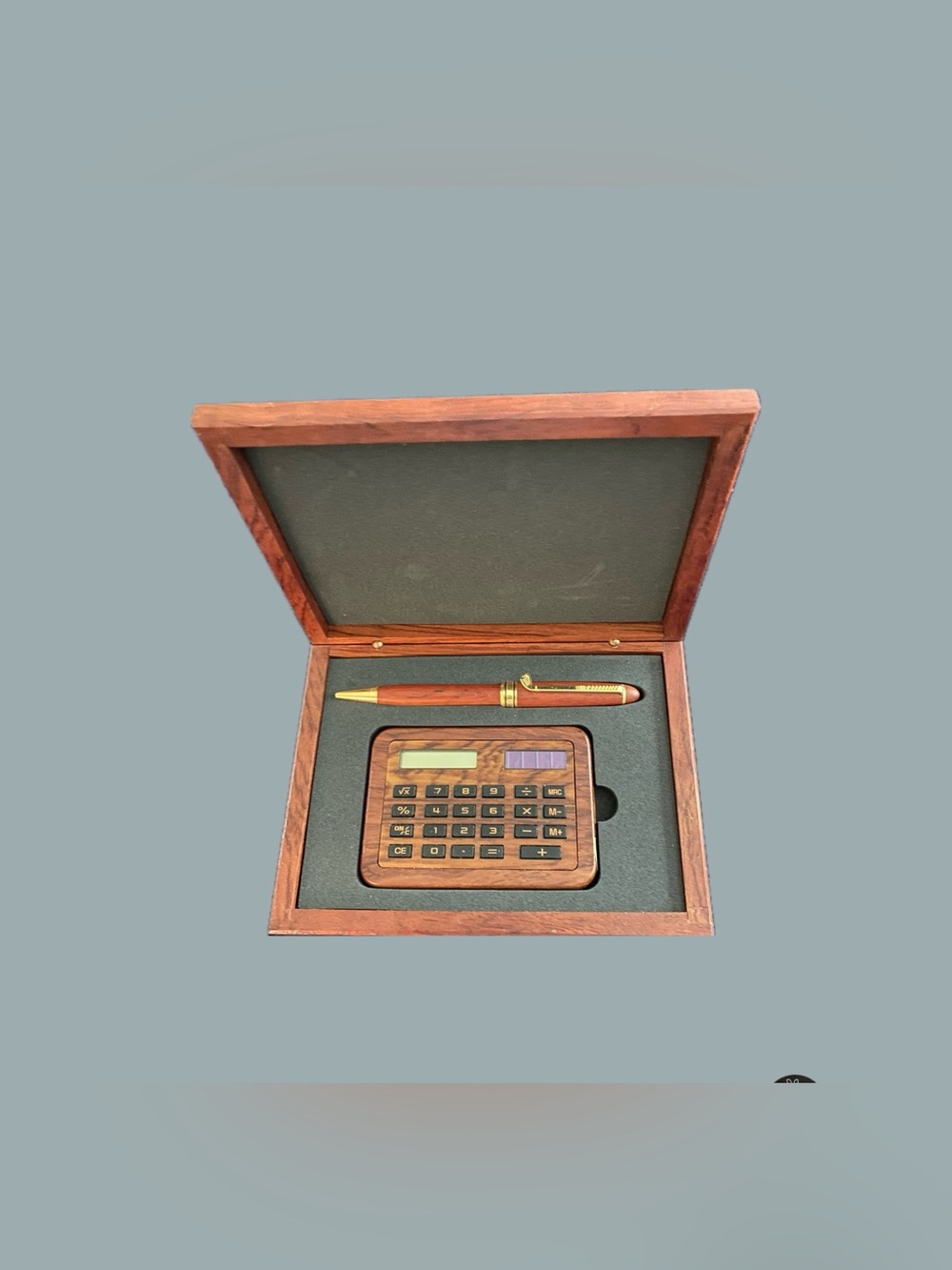 Vintage Wood Solar Calculator & Gold Plated Golf Club Pen Executive Desk Set